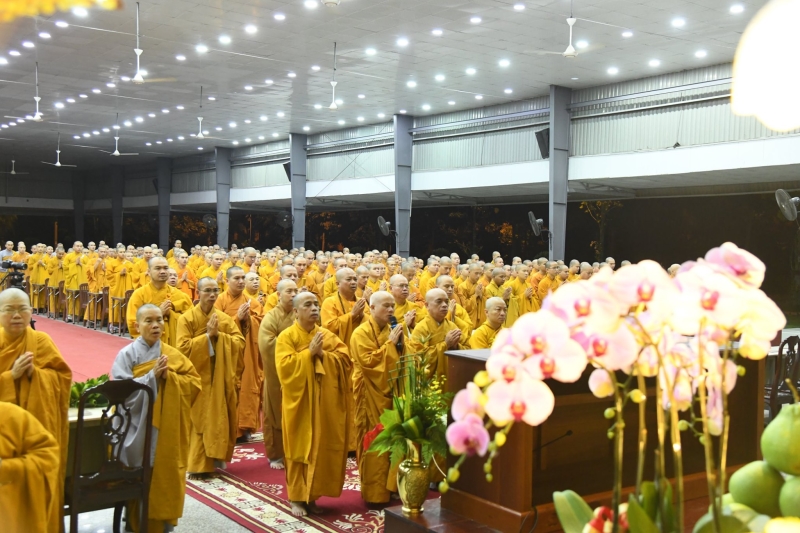 Thời Kinh Khuya | Học Viện Phật Giáo Việt Nam Tại Tp. Hcm
